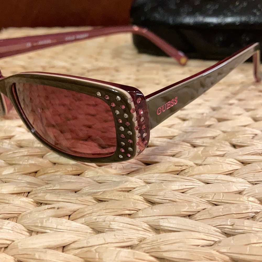 Vintage Guess Sunglasses- Ophthalmic Quality
